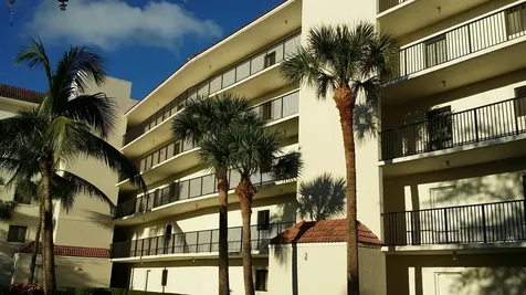 2105 Lavers Circle Delray Beach FL 33444