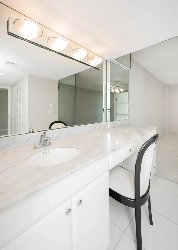 20335 W Country Club Drive Aventura FL 33180