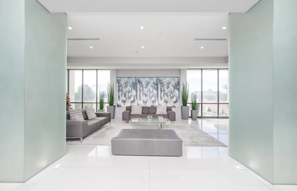 20335 W Country Club Drive Aventura FL 33180