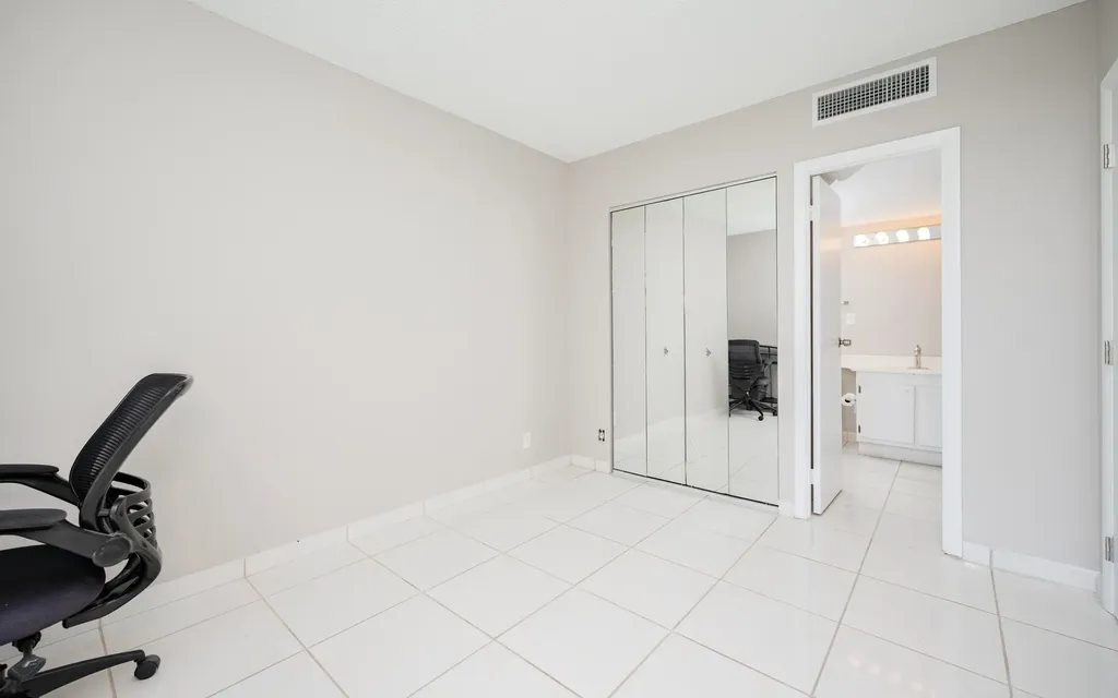 20335 W Country Club Drive Aventura FL 33180