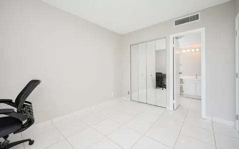20335 W Country Club Drive Aventura FL 33180