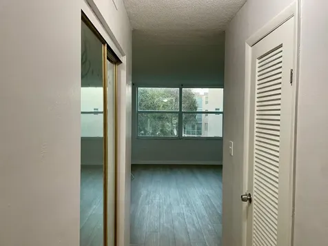 1401 NE 191st Street Miami FL 33179