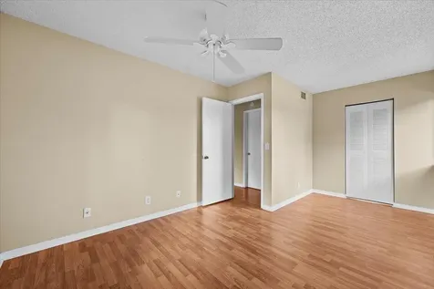 410 Pine Glen Lane Greenacres FL 33463
