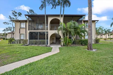 410 Pine Glen Lane Greenacres FL 33463