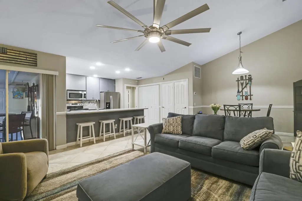9229 Sun Terrace Circle A Circle Palm Beach Gardens FL 33403