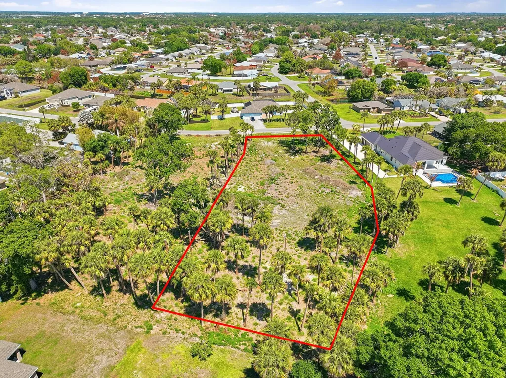2008 SW Leafy Road Port St Lucie FL 34953
