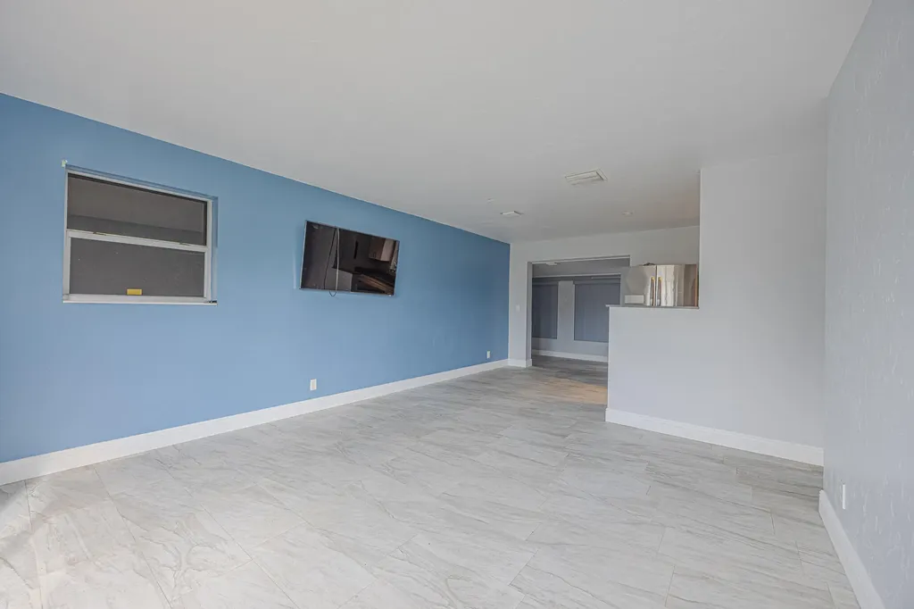 2007 Kenwood Road West Palm Beach FL 33409