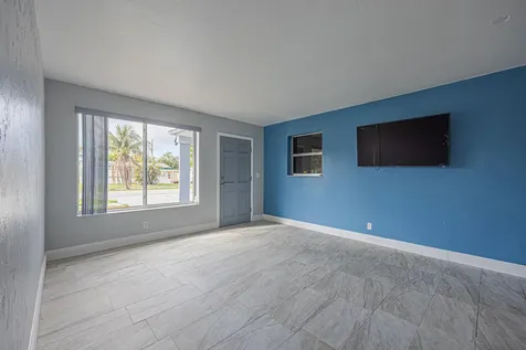 2007 Kenwood Road West Palm Beach FL 33409