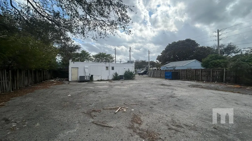 100 NW 1st Street Hallandale Beach FL 33009