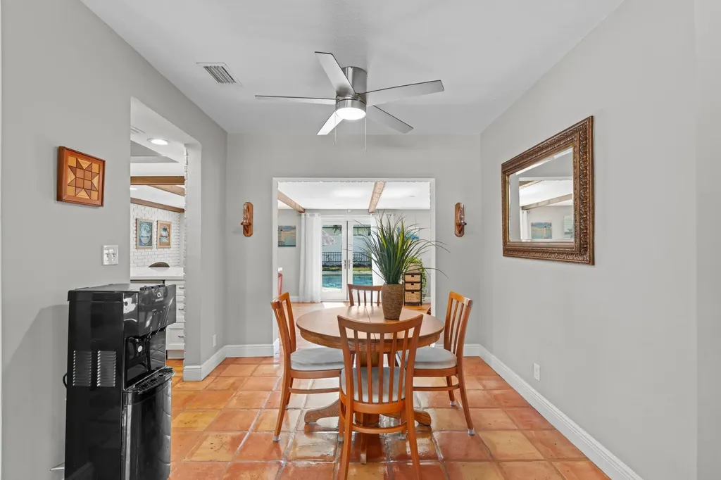200 SW 5th Street Boca Raton FL 33432