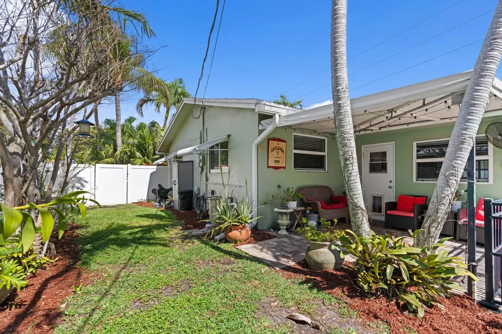 200 SW 5th Street Boca Raton FL 33432