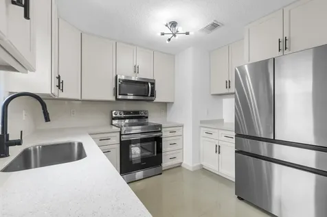 411 NW 65th Terrace Plantation FL 33317