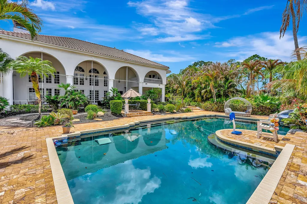 2584 SE Ranch Acres Circle Jupiter FL 33478