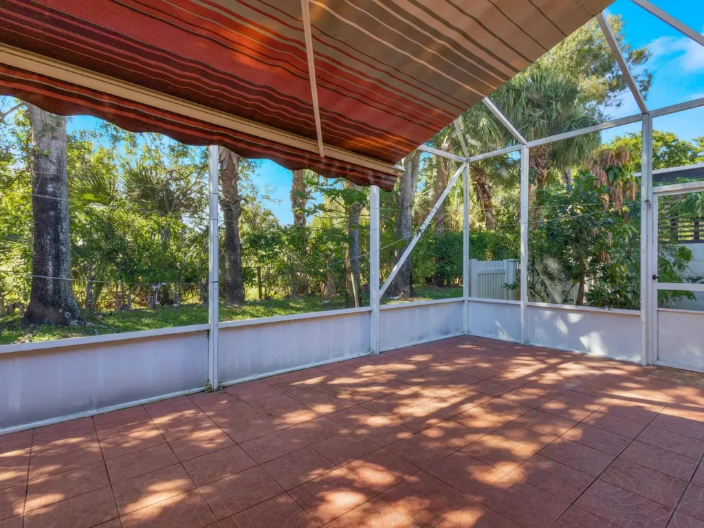 6925 Spider Lily Lane Lake Worth FL 33462