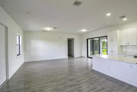 15633 Lakeland Circle Port Charlotte FL 33981
