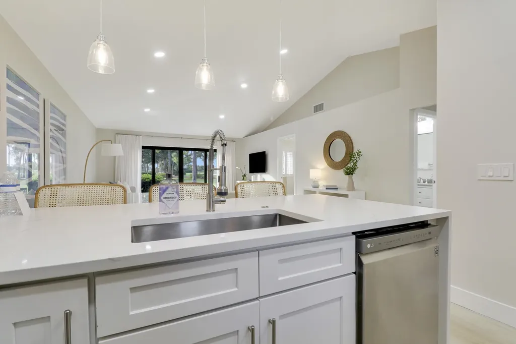 523 Club Drive Palm Beach Gardens FL 33418