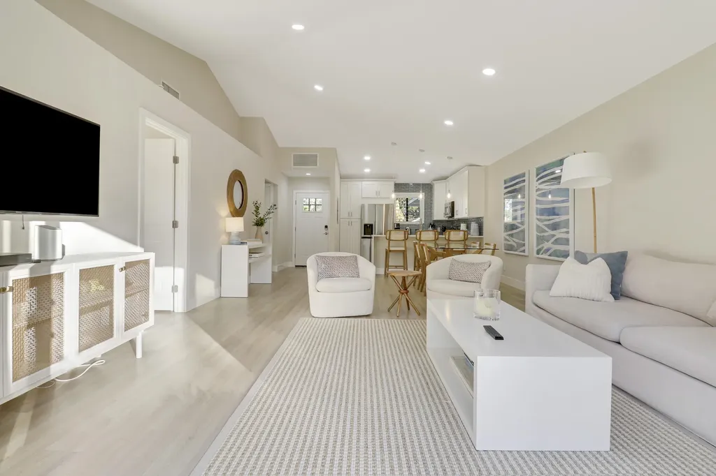 523 Club Drive Palm Beach Gardens FL 33418