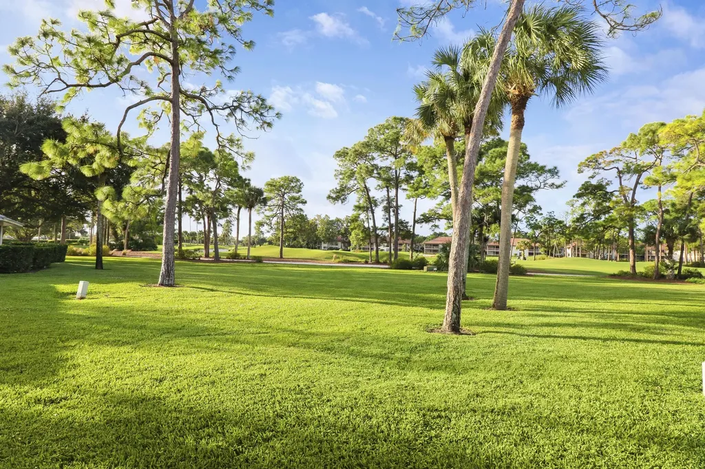 523 Club Drive Palm Beach Gardens FL 33418