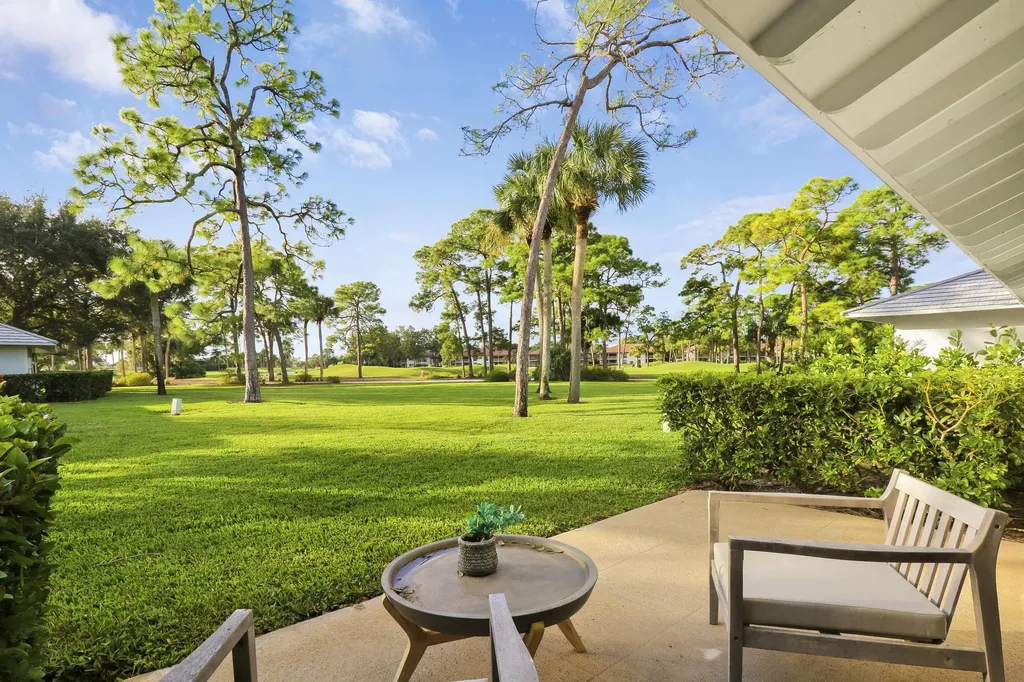 523 Club Drive Palm Beach Gardens FL 33418