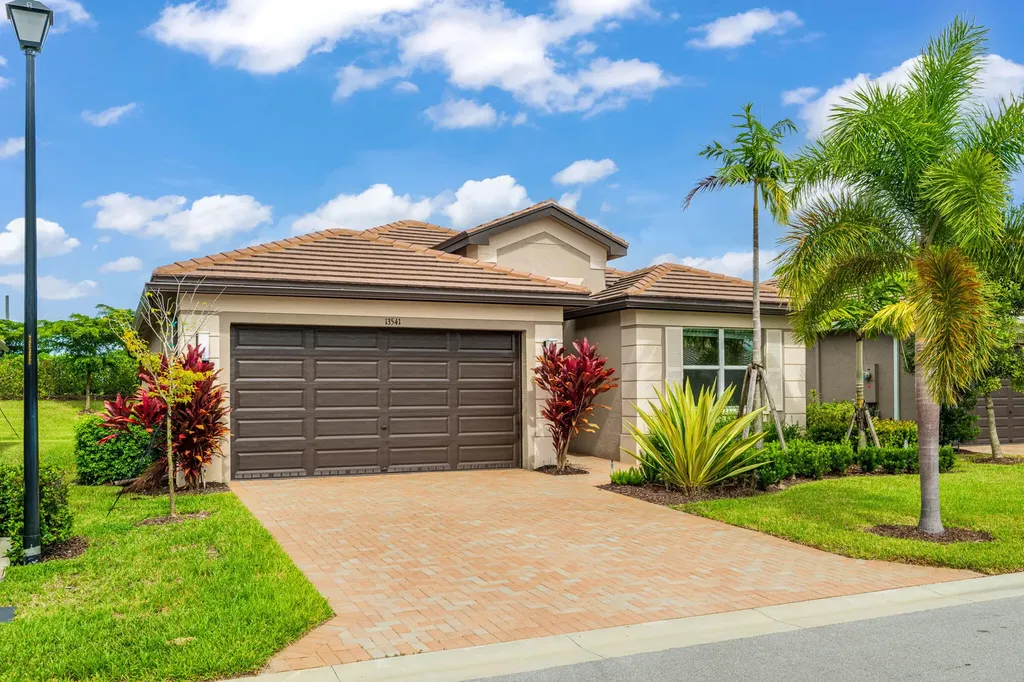 13541 SW Oceanus Boulevard Port St Lucie FL 34987