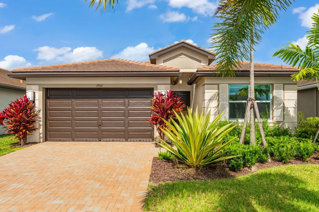 13541 SW Oceanus Boulevard Port St Lucie FL 34987