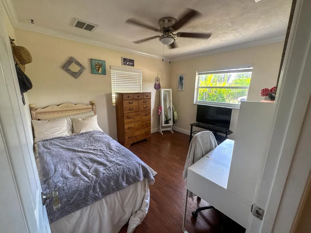 253 SW Chapman Avenue Port St Lucie FL 34984