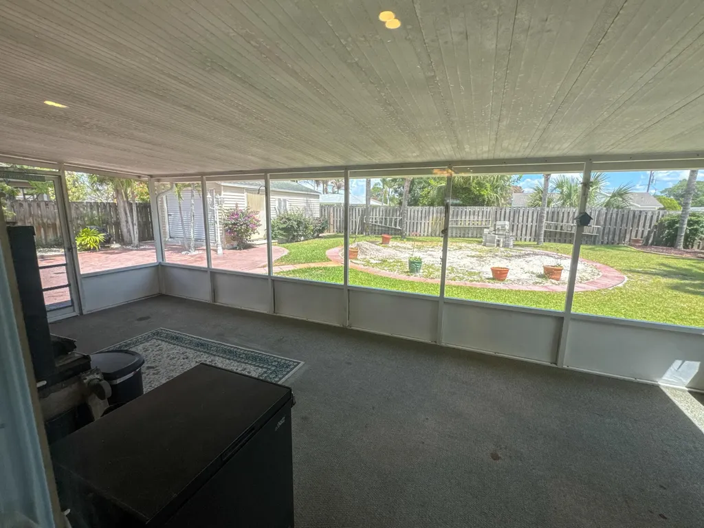 253 SW Chapman Avenue Port St Lucie FL 34984