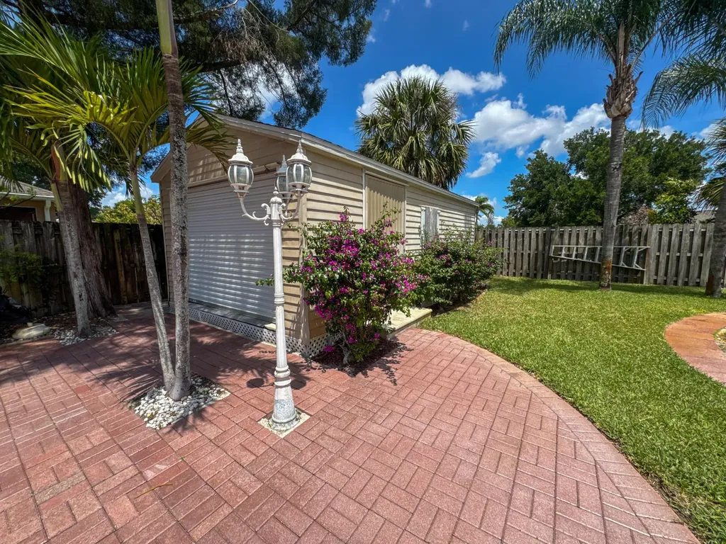 253 SW Chapman Avenue Port St Lucie FL 34984