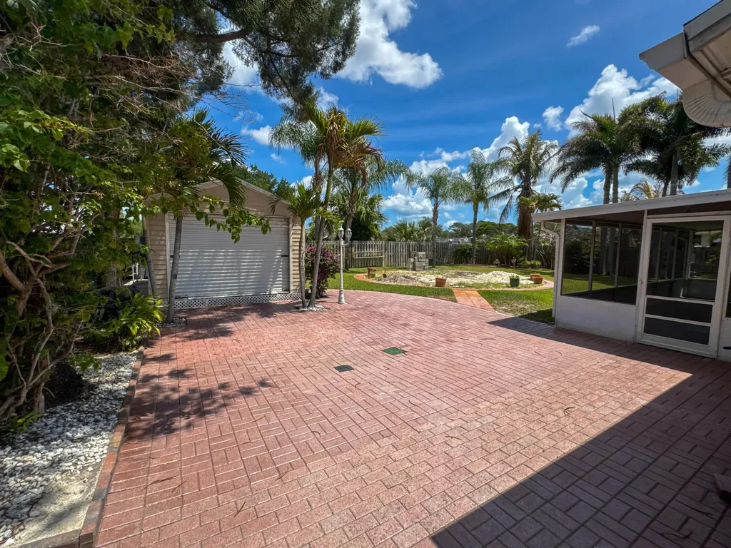 253 SW Chapman Avenue Port St Lucie FL 34984