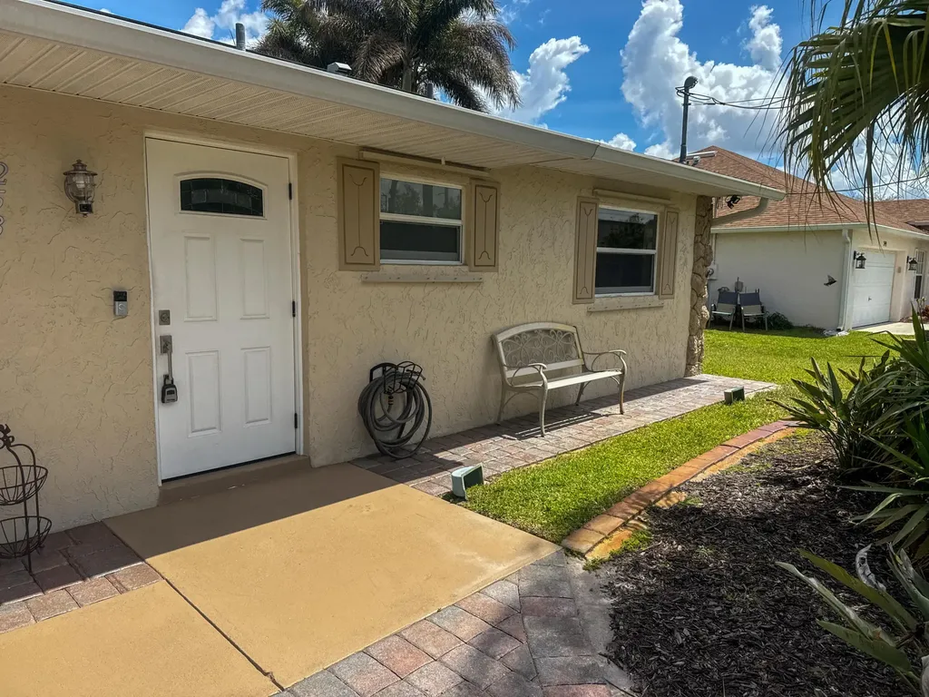 253 SW Chapman Avenue Port St Lucie FL 34984