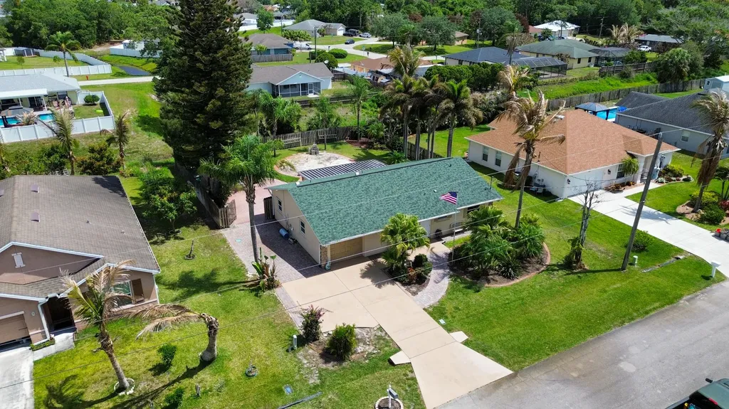 253 SW Chapman Avenue Port St Lucie FL 34984