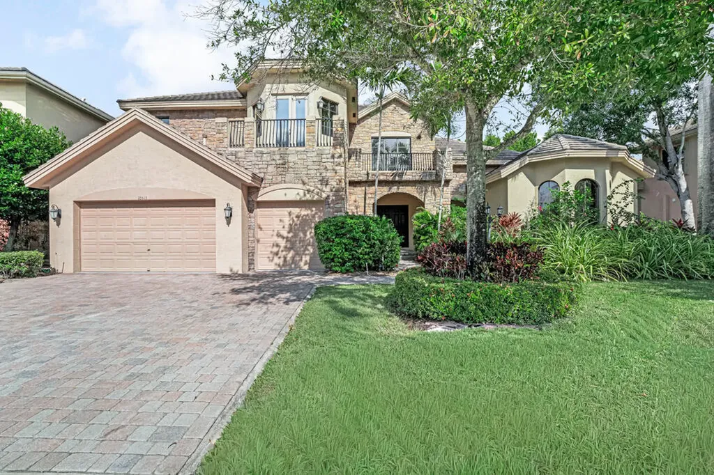10513 Versailles Boulevard Wellington FL 33449