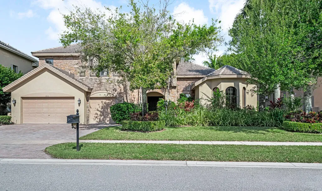 10513 Versailles Boulevard Wellington FL 33449