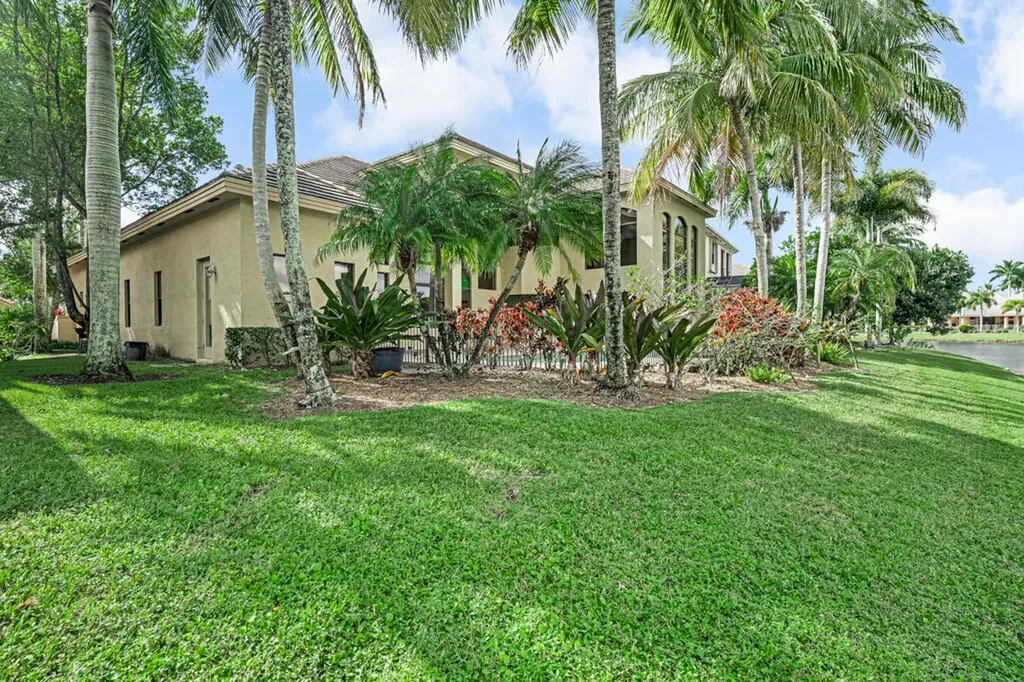 10513 Versailles Boulevard Wellington FL 33449
