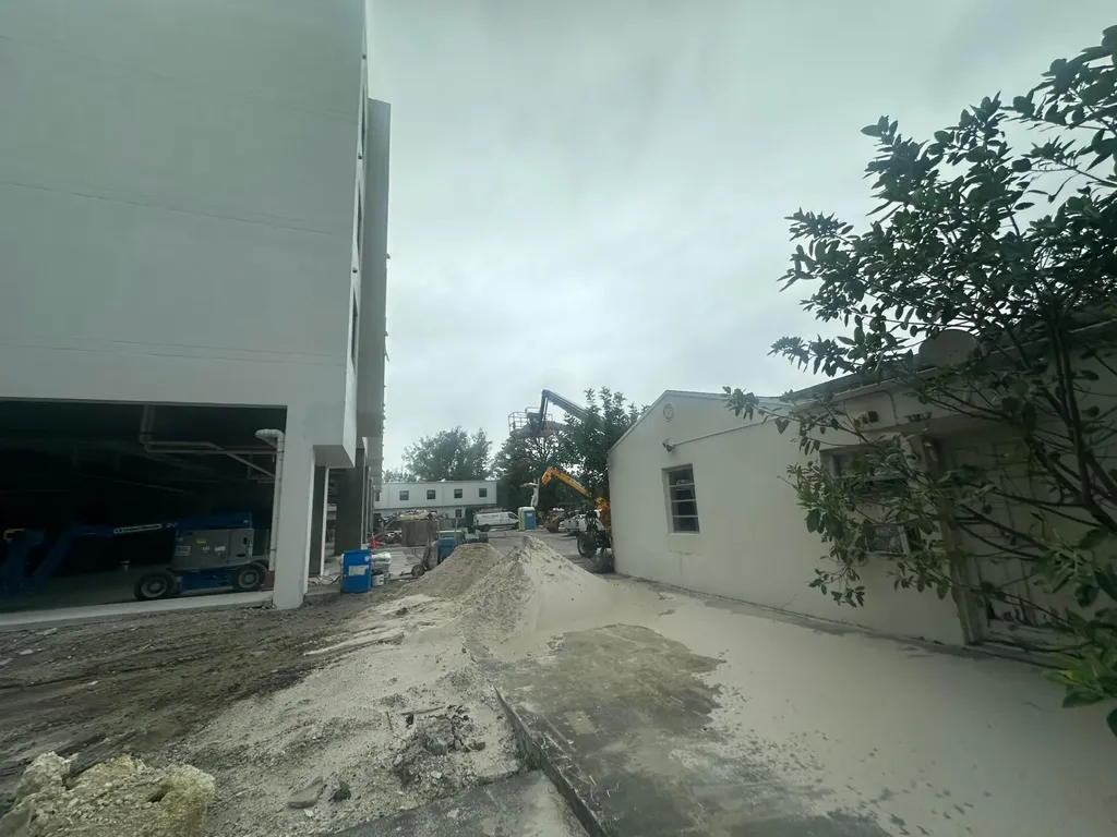 223 SE 4th Street Hallandale Beach FL 33009