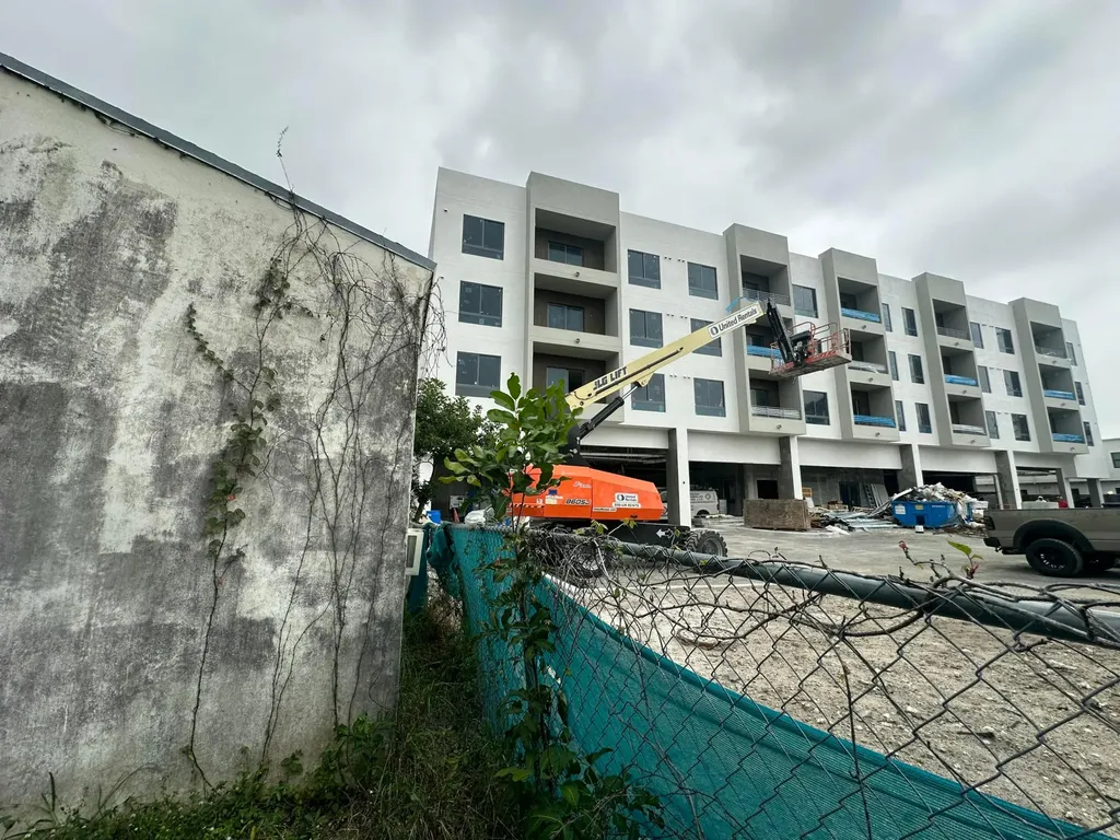 223 SE 4th Street Hallandale Beach FL 33009