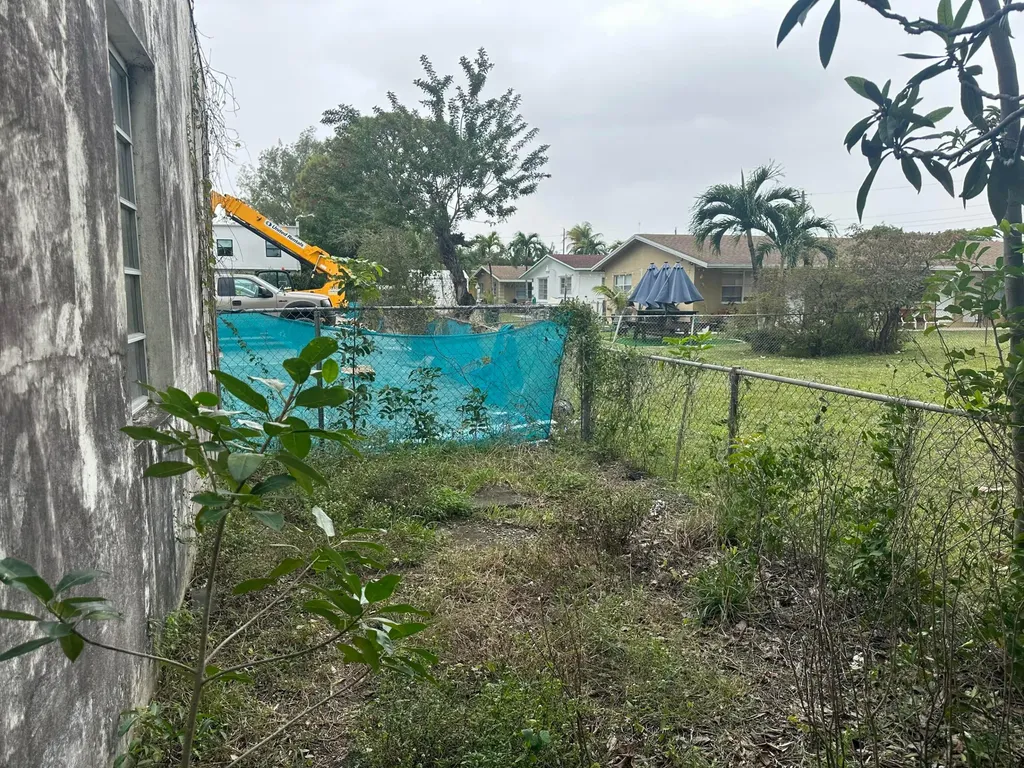 223 SE 4th Street Hallandale Beach FL 33009