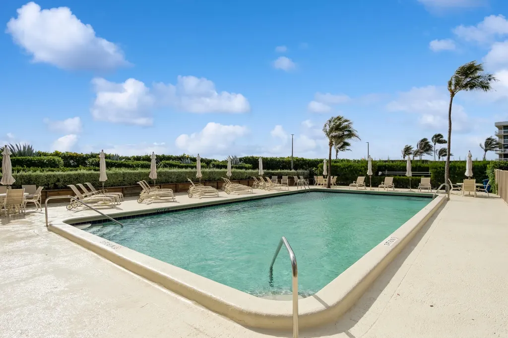 3200 S Ocean Boulevard Palm Beach FL 33480