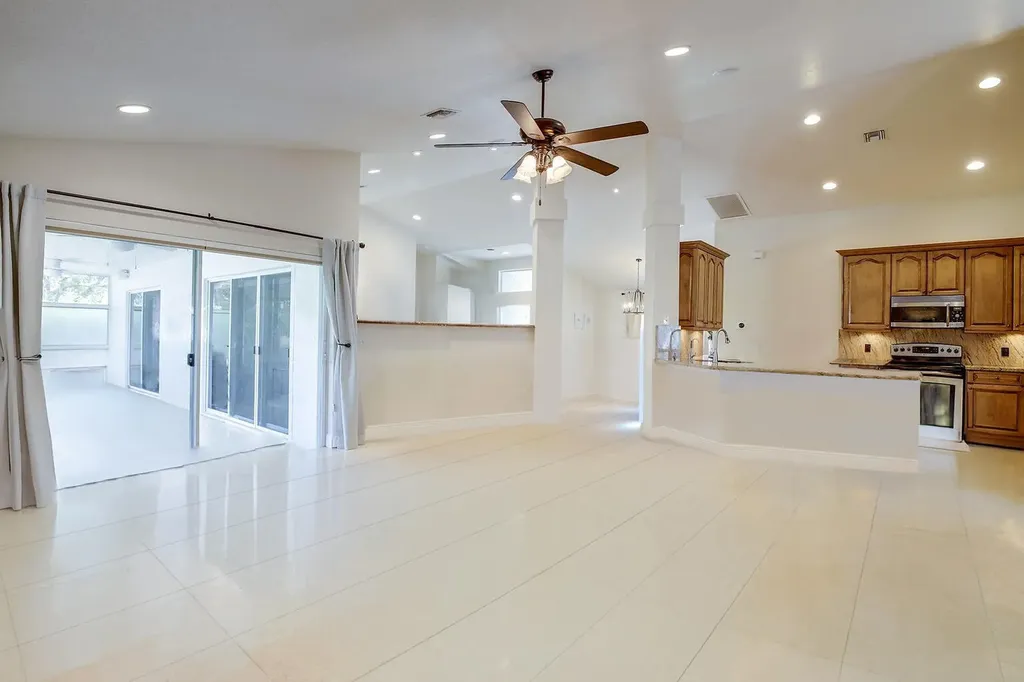 6448 Blue Bay Circle Lake Worth FL 33467