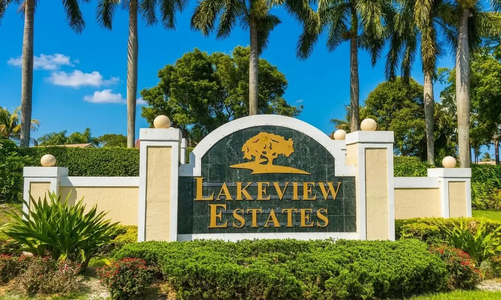 6448 Blue Bay Circle Lake Worth FL 33467