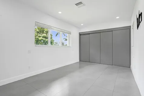 6700 E Tropical Way Plantation FL 33317
