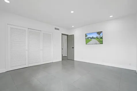 6700 E Tropical Way Plantation FL 33317