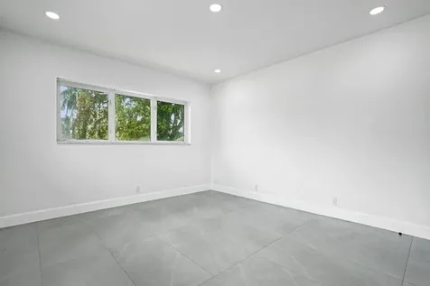 6700 E Tropical Way Plantation FL 33317