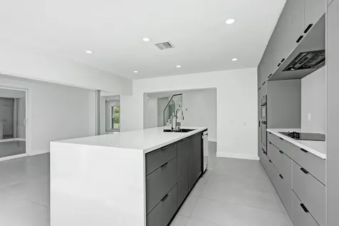 6700 E Tropical Way Plantation FL 33317