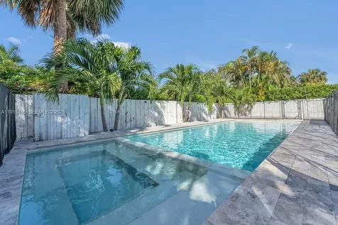 801 NE 19th Terrace Fort Lauderdale FL 33304
