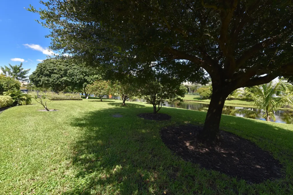 1935 Primrose Lane Wellington FL 33414