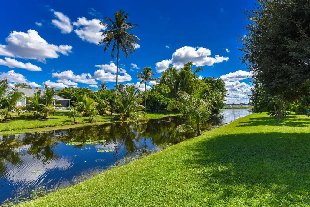 1935 Primrose Lane Wellington FL 33414