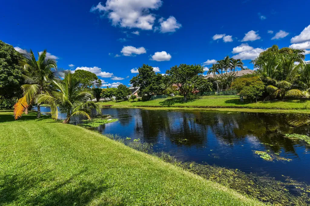 1935 Primrose Lane Wellington FL 33414