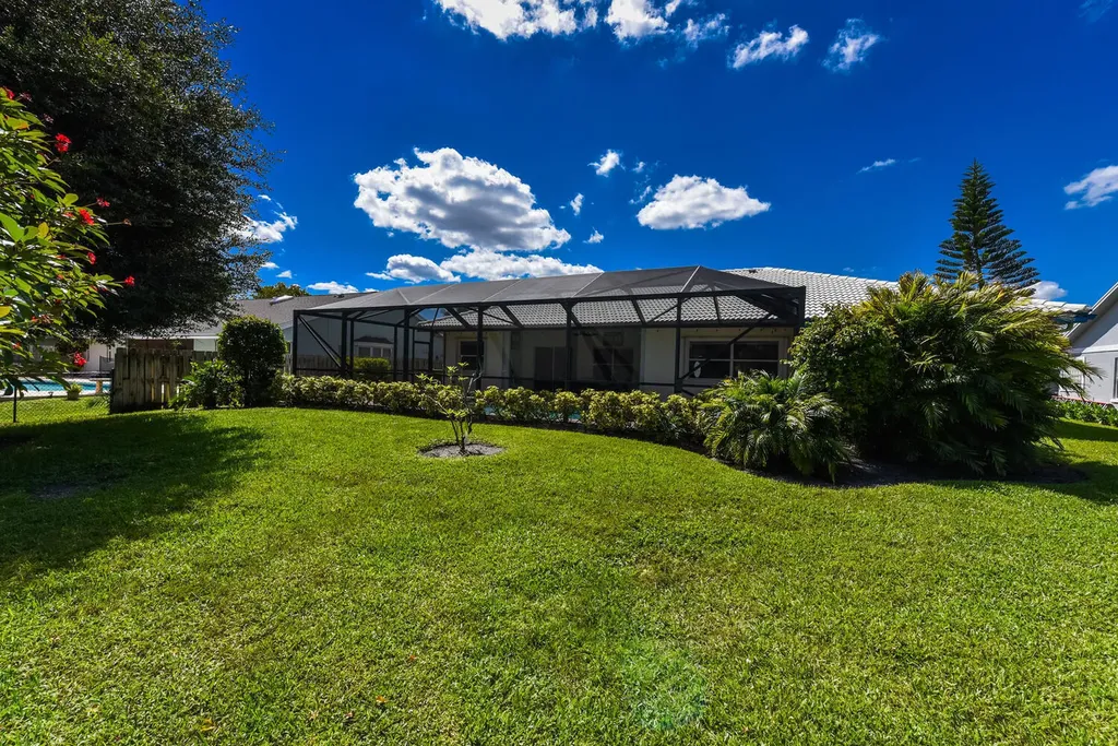 1935 Primrose Lane Wellington FL 33414