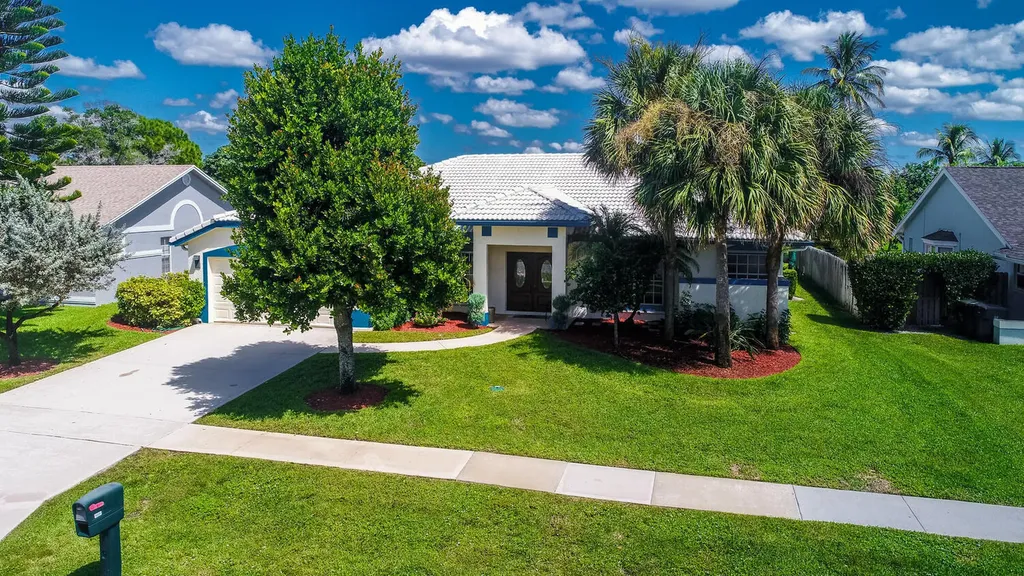 1935 Primrose Lane Wellington FL 33414